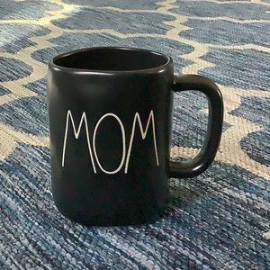 Rae Dunn Collection 🖤NWOT🖤“MOM” Black Mug